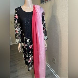 Pakistani Personalized & Customized Embroidered Shalwar Kameez